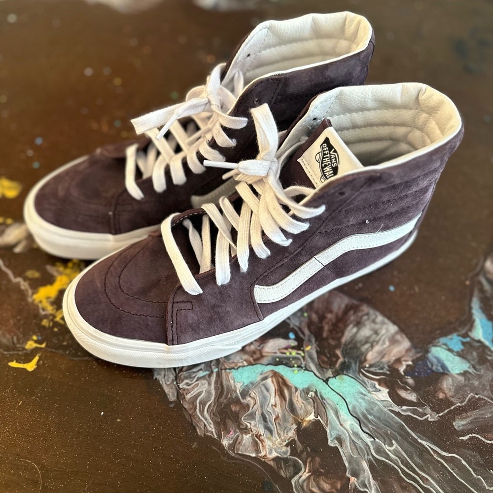 Women’s 9/Mens 7.5 VANS limited sk8 hi pig suede preowned